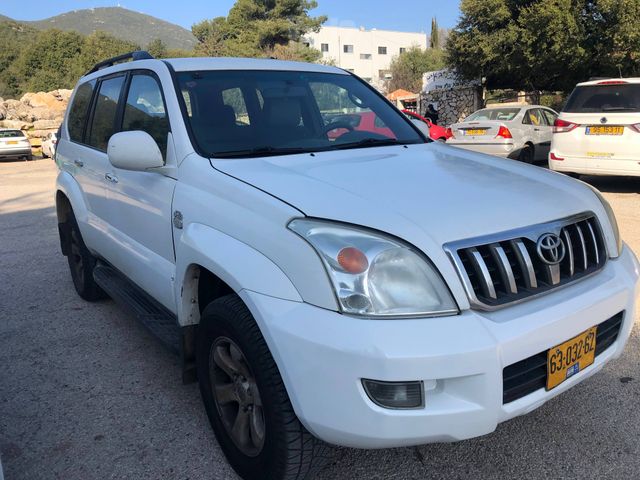 טויוטה לנד קרוזר