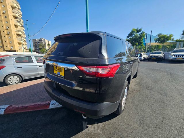 שברולט טראוורס