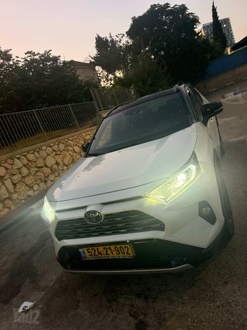 טויוטה RAV4