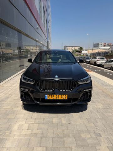 ב מ וו X6