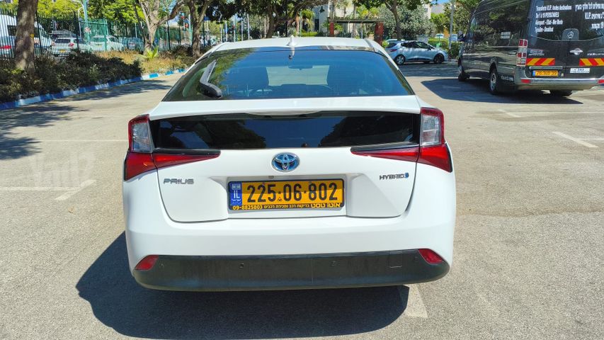 טויוטה פריוס