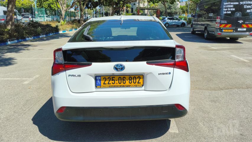 טויוטה פריוס