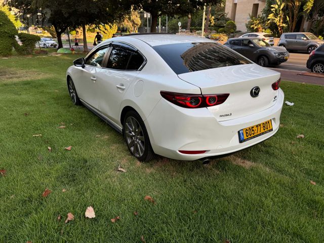 מאזדה 3