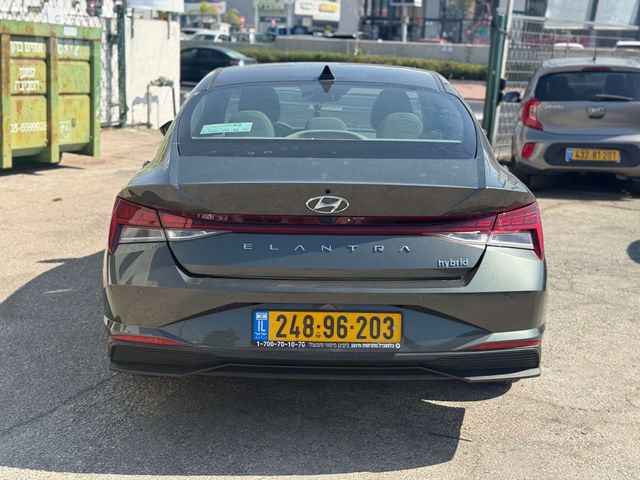 יונדאי אלנטרה