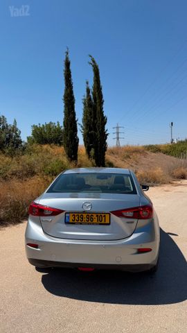 מאזדה 3
