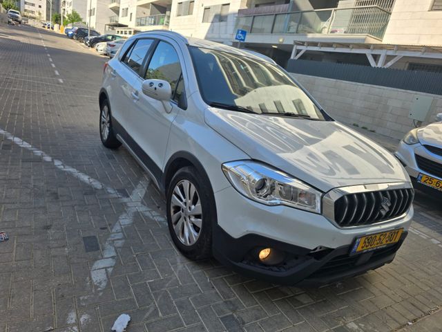 סוזוקי קרוסאובר