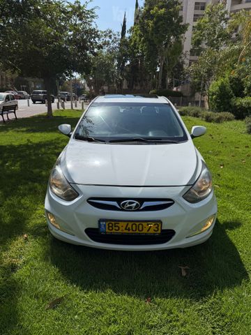 יונדאי אקסנט i25