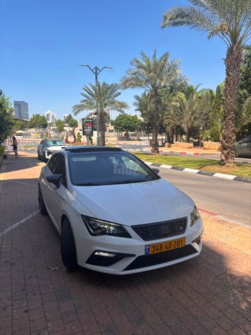 מודעת רכב סיאט לאון