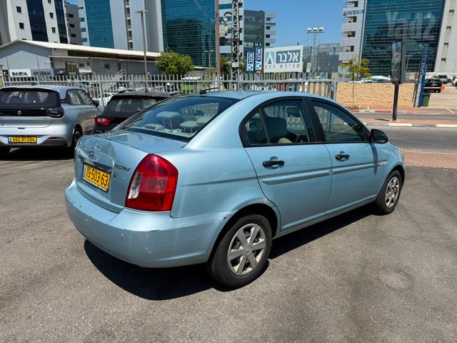 יונדאי אקסנט i25