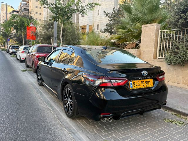 טויוטה קאמרי