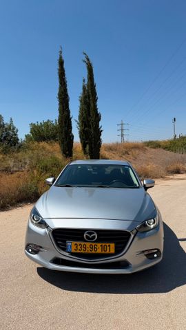 מאזדה 3