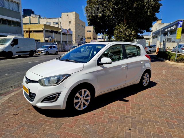 יונדאי i20