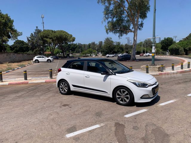מודעת רכב יונדאי i20