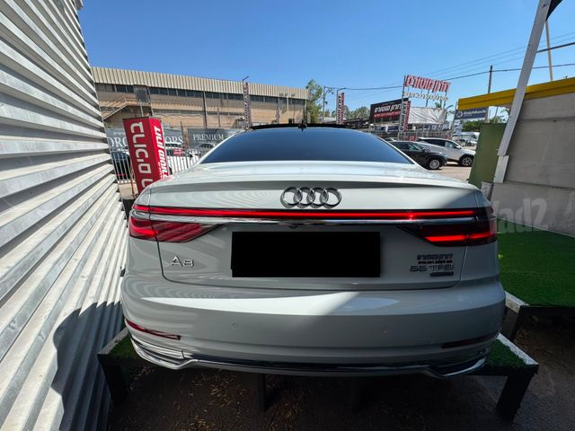 אאודי A8