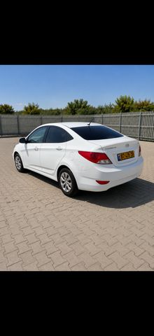 יונדאי אקסנט i25
