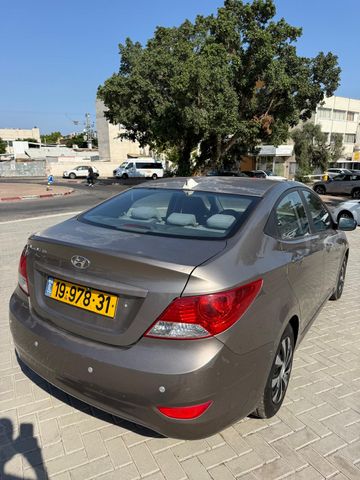 יונדאי אקסנט i25