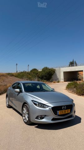 מאזדה 3