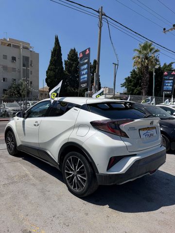 טויוטה C-HR