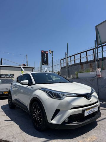 טויוטה C-HR