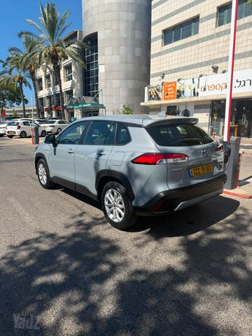 טויוטה קורולה קרוס