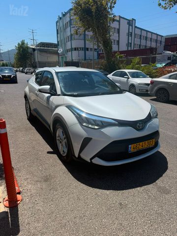 מודעת רכב טויוטה C-HR 1