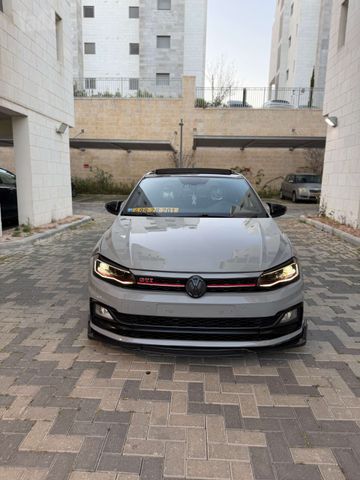 פולקסווגן פולו 