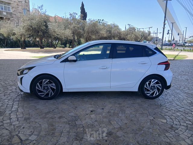 יונדאי i20