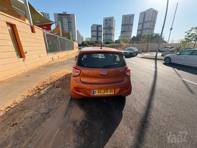 יונדאי i10