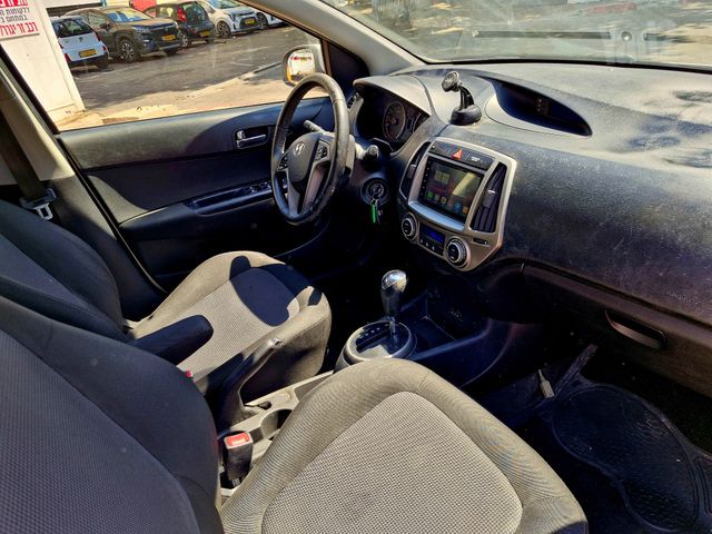 יונדאי i20