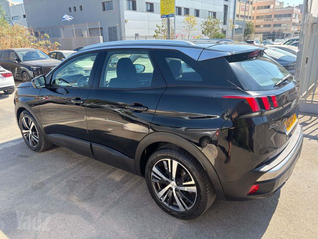 פיג'ו 3008