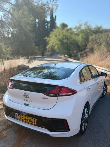 יונדאי איוניק