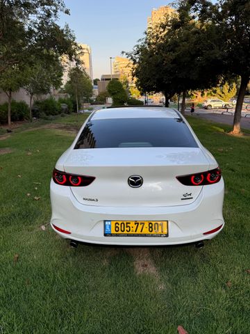 מאזדה 3