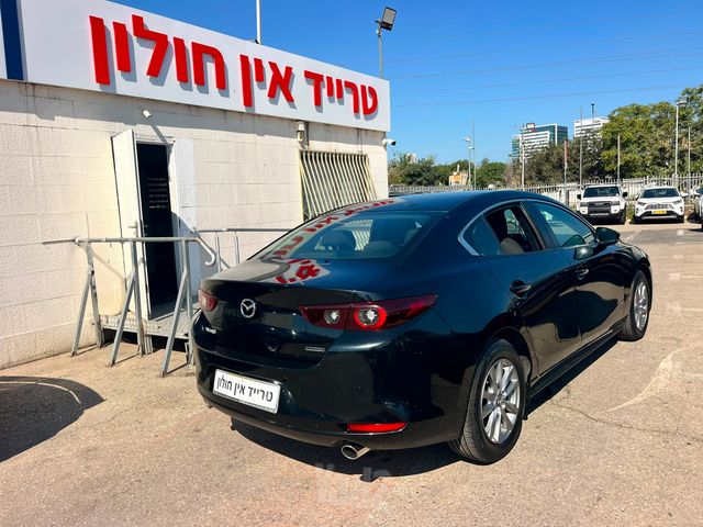 מאזדה 3
