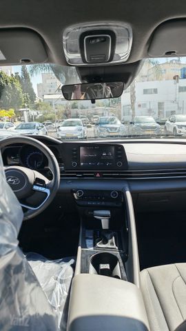 יונדאי אלנטרה