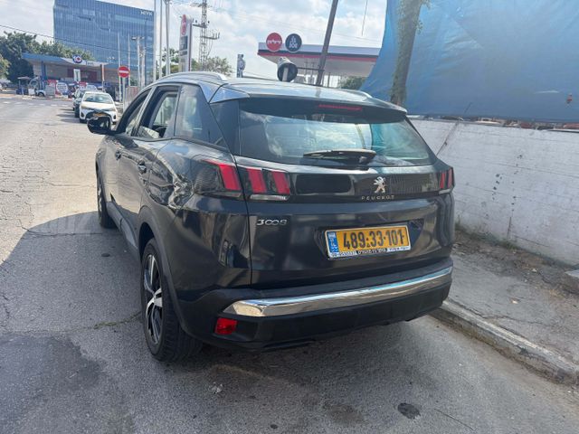 פיג'ו 3008