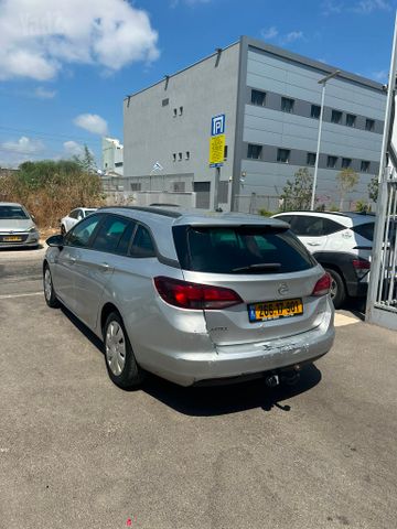 אופל אסטרה