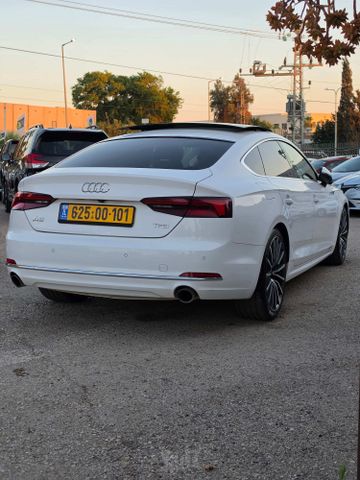 אאודי A5