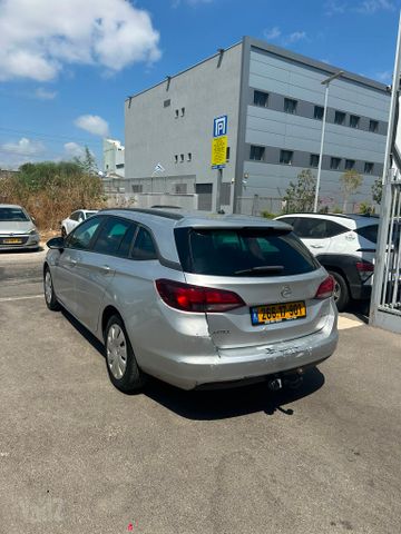 אופל אסטרה