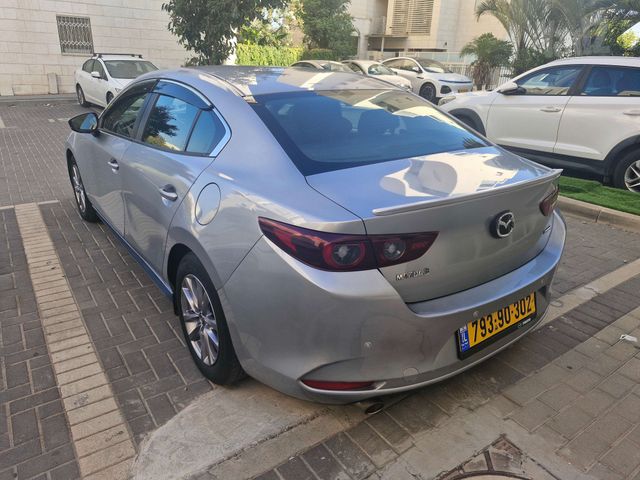 מאזדה 3