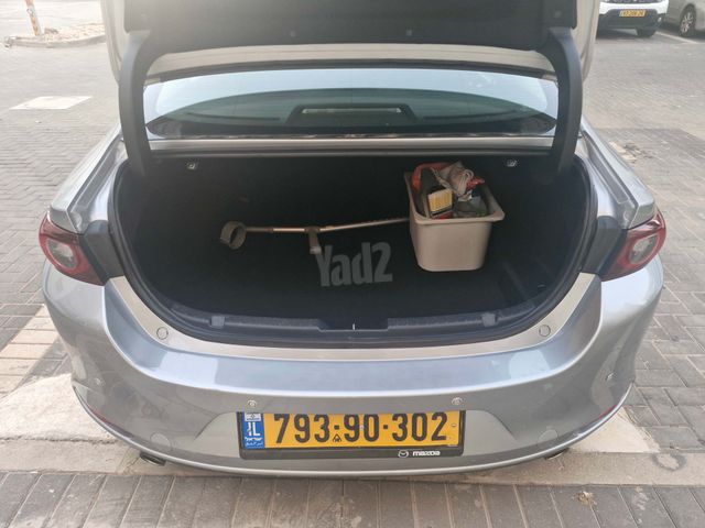 מאזדה 3