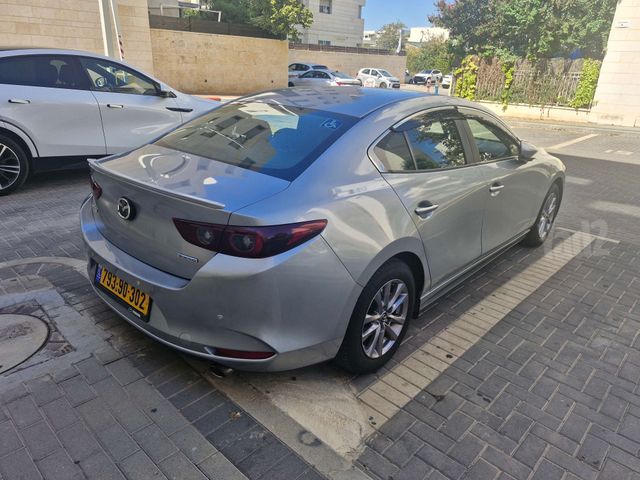 מאזדה 3