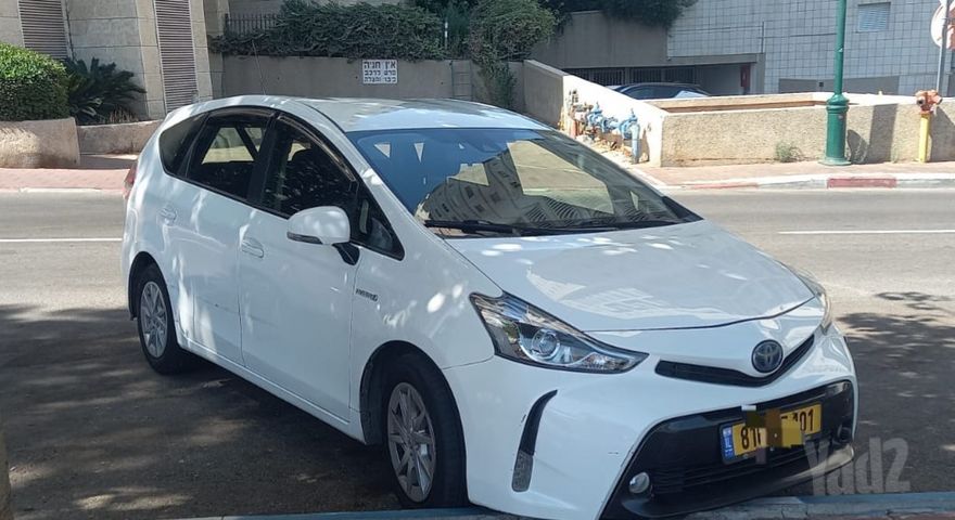 מודעת רכב טויוטה פריוס פלוס