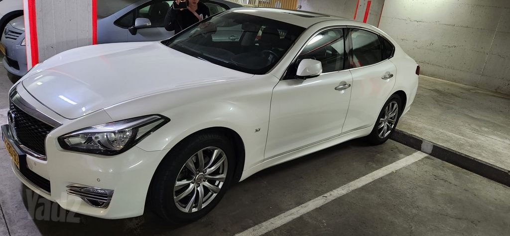 מודעת רכב אינפיניטי Q70