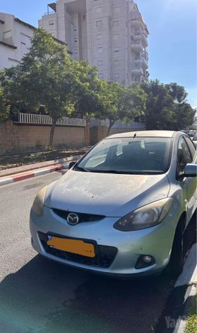 מודעת רכב מאזדה 2