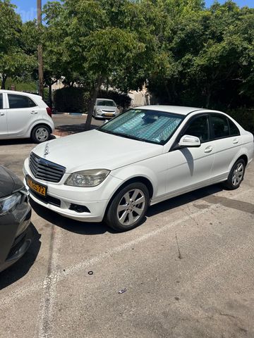 מודעת רכב מרצדס-בנץ C-class