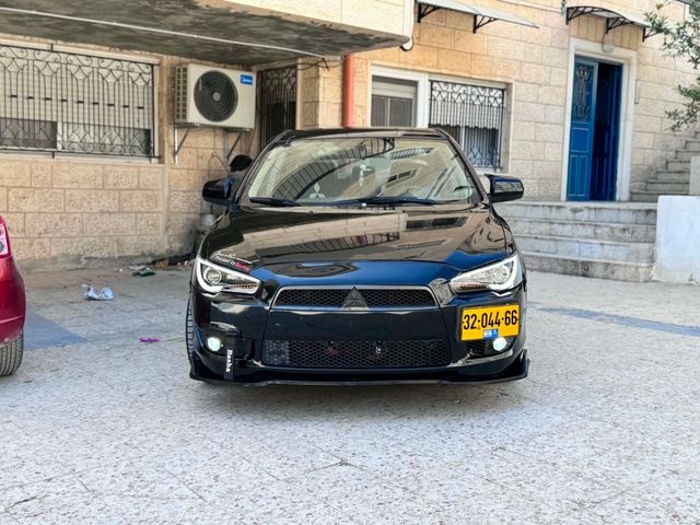 מיצובישי לנסר