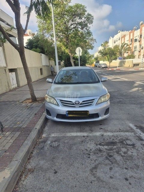 מודעת רכב טויוטה קורולה