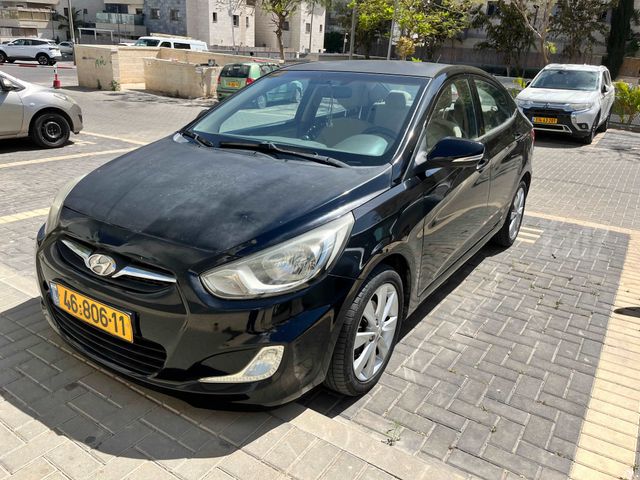 יונדאי אקסנט i25