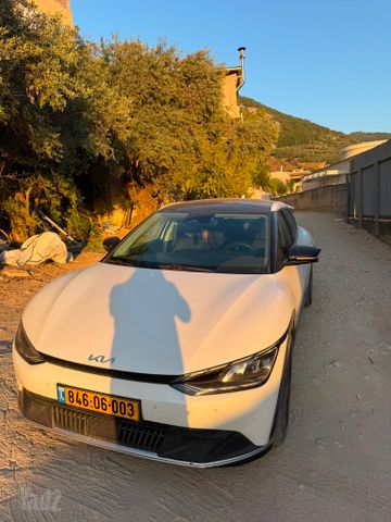 מודעת רכב קיה EV6