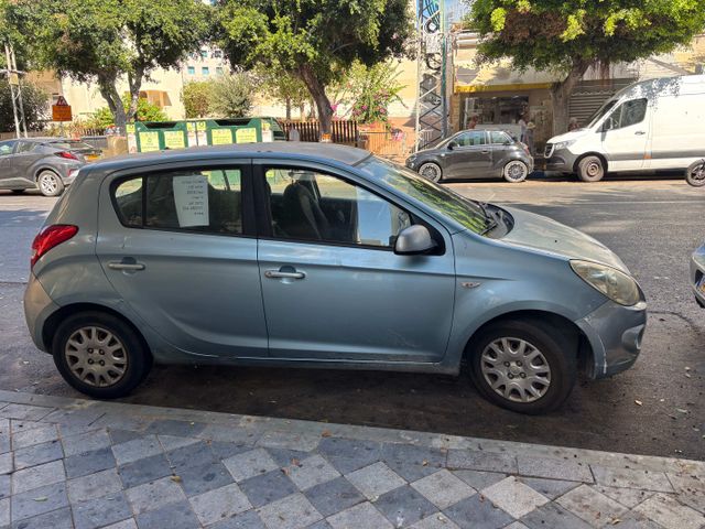 מודעת רכב יונדאי i20